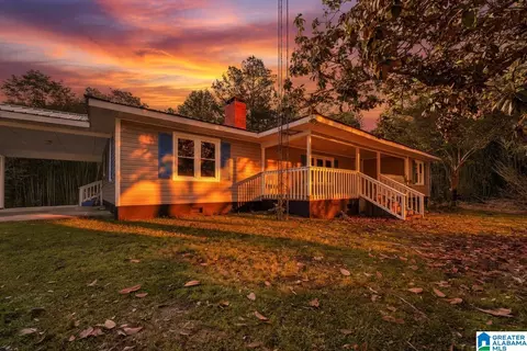 521 Oak Bowery Ln, Ohatchee, AL 36271