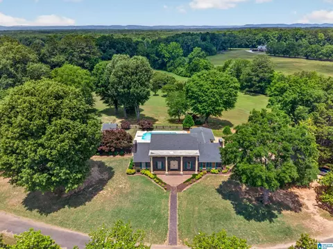 220 Nelson St, Rainbow City, AL 35906