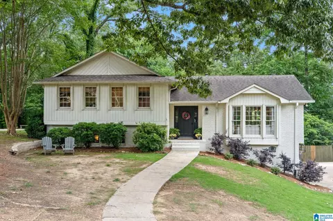 3559 Burnt Leaf Ln, Hoover, AL 35226