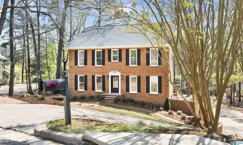 3201 Berkeley Ln, Birmingham, AL 35242