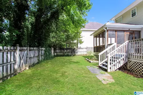 Exterior - 232 Warwick Ln, Alabaster, AL 35007 photo 6 of 7