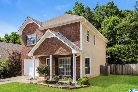 Exterior - 232 Warwick Ln, Alabaster, AL 35007 photo 2 of 7