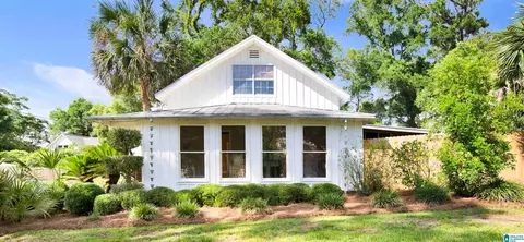 153 Orange Ave, Fairhope, AL 36532