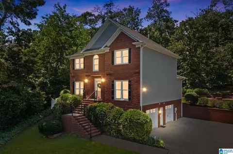 1613 Oak Park Ln, Helena, AL 35080
