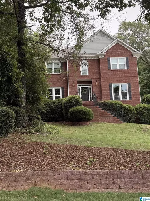 1613 Oak Park Ln, Helena, AL 35080