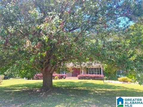 1512 Lakeshore Dr, Anniston, AL 36207