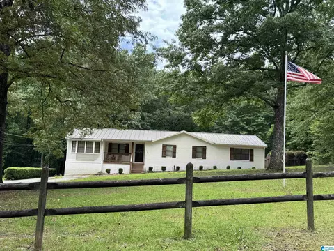 200 Upper Lake Tate Rd, Sylacauga, AL 35151
