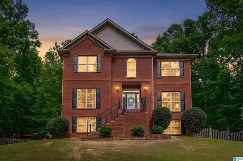208 Silverleaf Dr, Pelham, AL 35124
