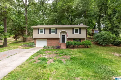2735 Sunrise Dr, Moody, AL 35004