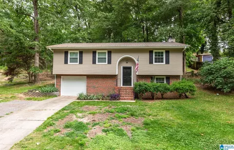 2735 Sunrise Dr, Moody, AL 35004