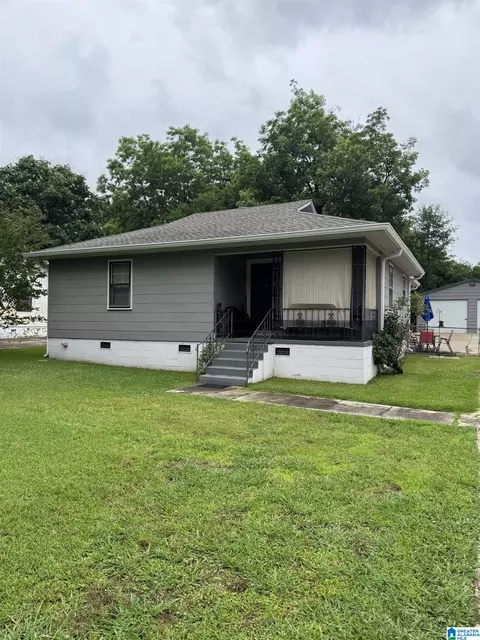 117 Holly St, Hueytown, AL 35023