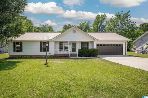 109 Eastbrook Dr, Oxford, AL 36203
