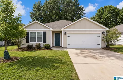 2807 Trestle Square Pass, Northport, AL 35473