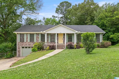 433 Daniel Dr NE, Center Point, AL 35215