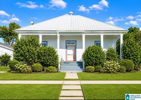 512 Lapsley St, Selma, AL 36701