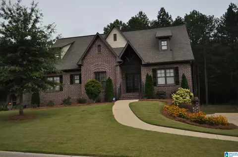 1102 Dunsmore Dr, Chelsea, AL 35043