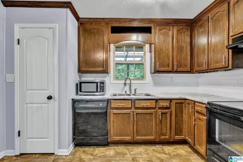 Kitchen - 5356 Memory Ln, Mount Olive, AL 35117 photo 1 of 4