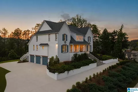 5726 Deercrest Ct, Trussville, AL 35173