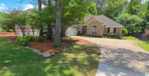 160 Lake Forest Way, Maylene, AL 35114