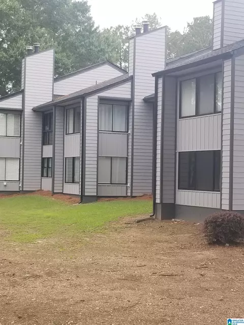 403 Paradise Isle #403, Riverside, AL 35135