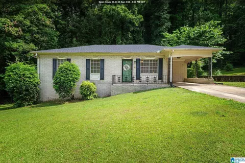 123 Lewis Dr, Hueytown, AL 35023