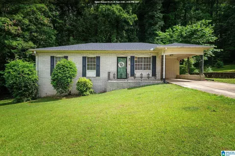 123 Lewis Dr, Hueytown, AL 35023