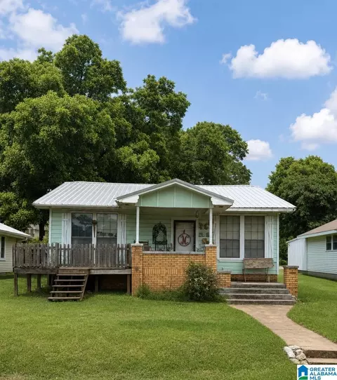 1608 27th Ave N, Hueytown, AL 35023