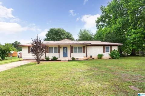 614 Elizabeth Rd SW, Jacksonville, AL 36265