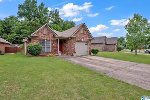 2080 Willow Glenn Dr, Birmingham, AL 35215