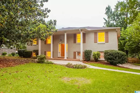 1833 Mission Rd, Vestavia Hills, AL 35216