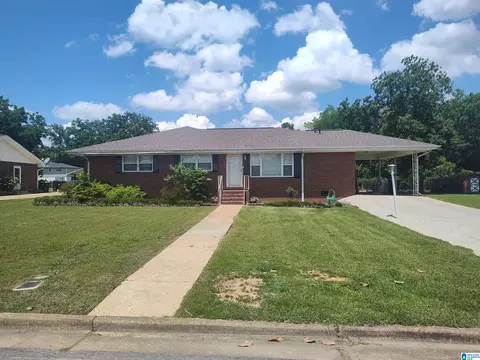 812 Magnolia Dr, Sylacauga, AL 35150