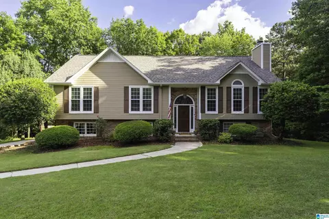 197 Ashton Ave, Trussville, AL 35173