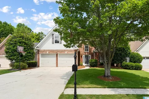 5513 Fawn Cir, Hoover, AL 35226