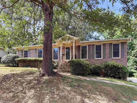 3495 Flintshire Dr, Hoover, AL 35226