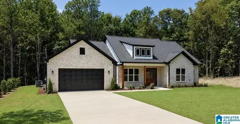 490 19th St, Calera, AL 35040