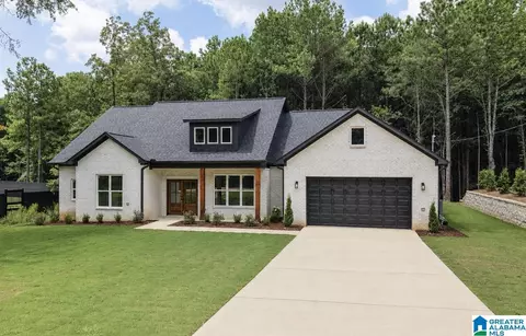 518 19th St, Calera, AL 35040