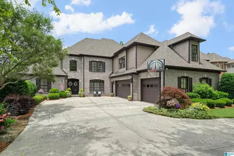 555 Highland Park Cir, Birmingham, AL 35242