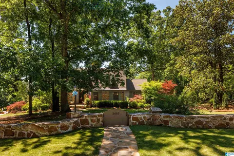 3685 Rockhill Rd, Mountain Brook, AL 35223
