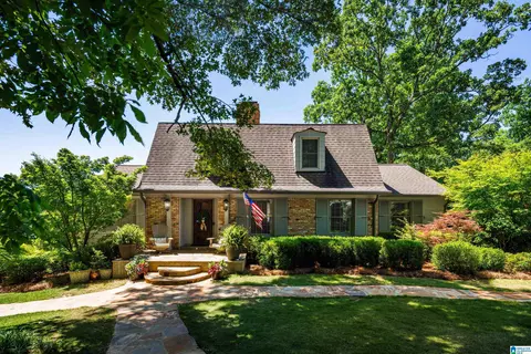 3685 Rockhill Rd, Mountain Brook, AL 35223
