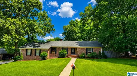 3253 Brashford Rd, Vestavia Hills, AL 35216