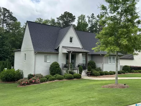 2021 Kinzel Ln, Hoover, AL 35242