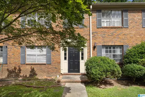 2038 Montreat Cir #D, Vestavia Hills, AL 35216