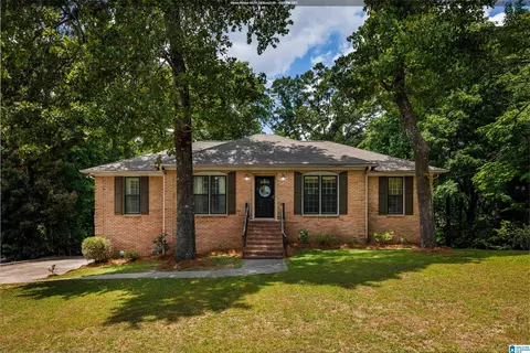 1209 Sequoia Trl, Alabaster, AL 35007
