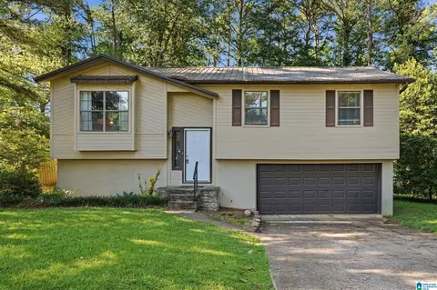 211 Rine Dr, Rainbow City, AL 35906