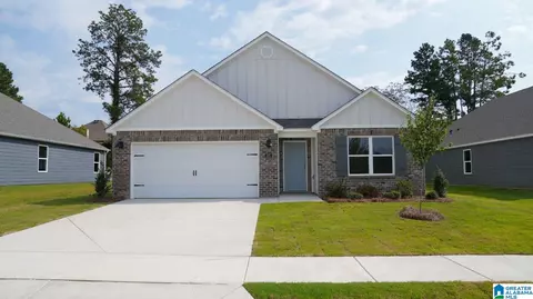 337 Oakmont Cir, Calera, AL 35040