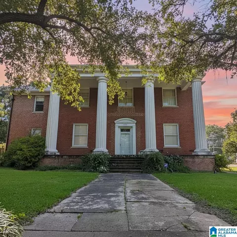 301 S Broadway Ave, Sylacauga, AL 35150