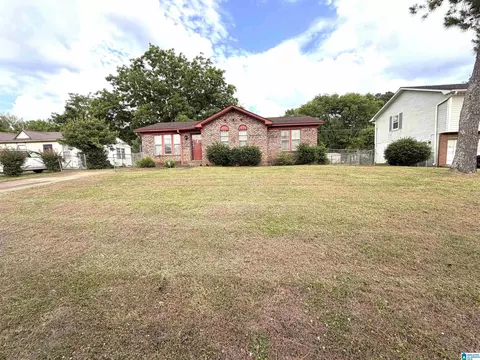 1312 Longbrook Dr, Bessemer, AL 35020
