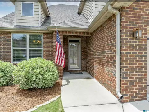 291 Creekside Ln, Pelham, AL 35124