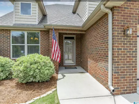 291 Creekside Ln, Pelham, AL 35124