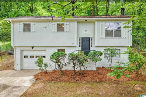 1727 Old Columbiana Rd, Vestavia Hills, AL 35216